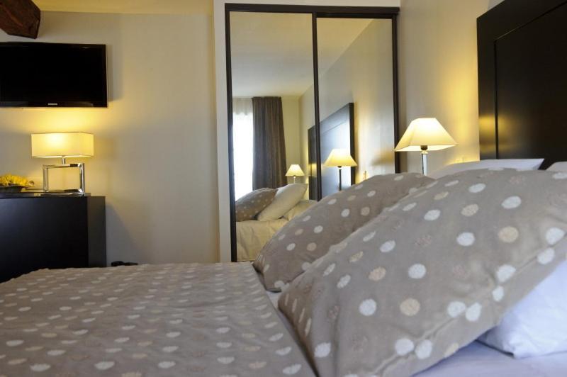 Hotel Burgevin Sully-sur-Loire Kültér fotó