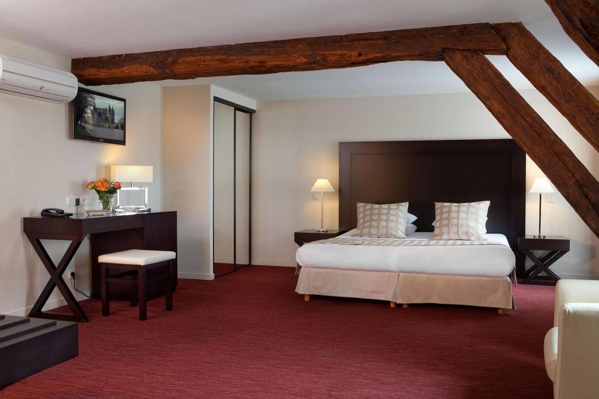 Hotel Burgevin Sully-sur-Loire Kültér fotó