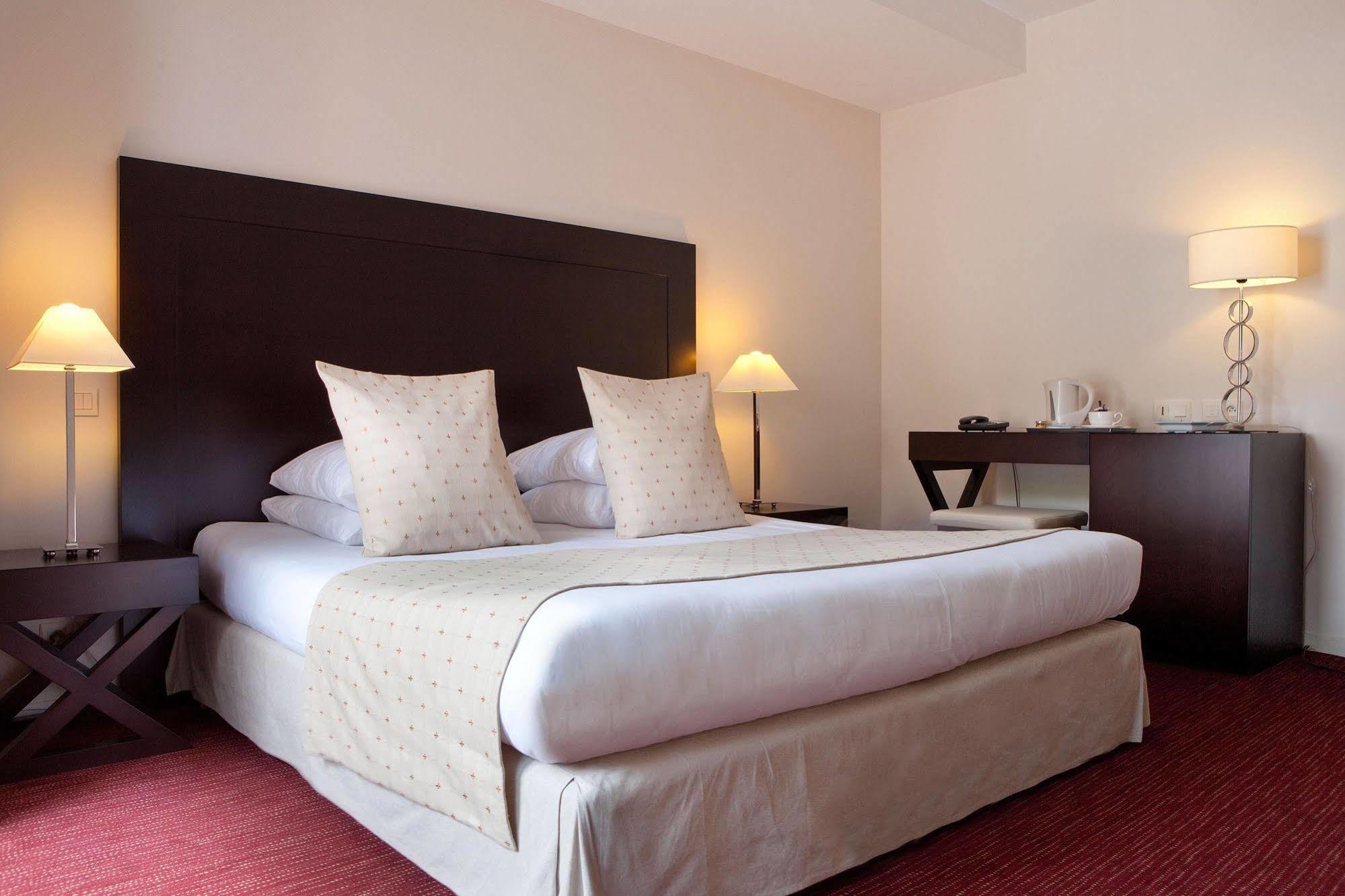 Hotel Burgevin Sully-sur-Loire Kültér fotó