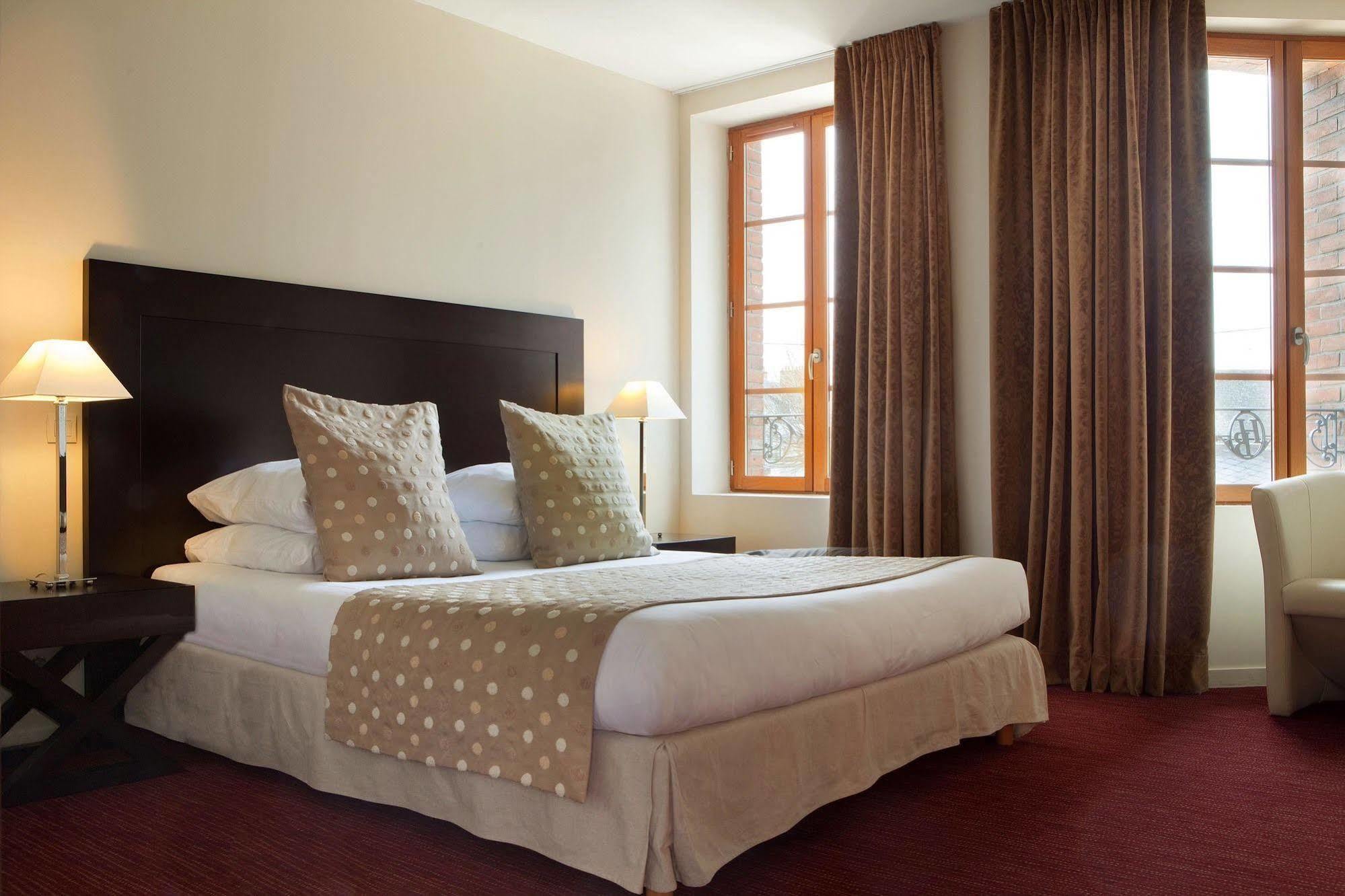 Hotel Burgevin Sully-sur-Loire Kültér fotó